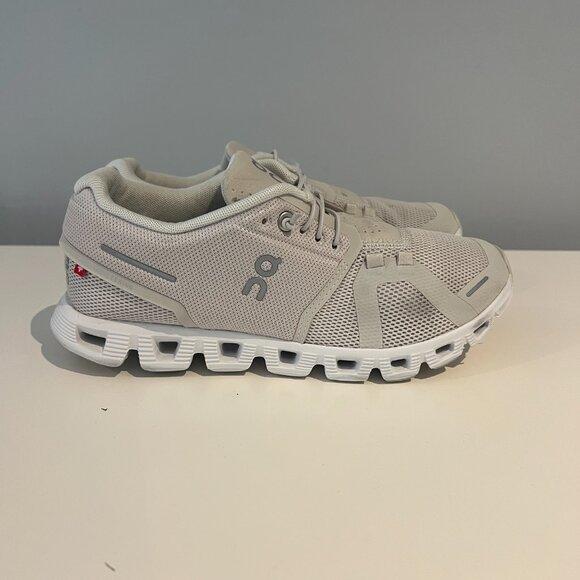 On Cloud Runners - Picture 2 of 5